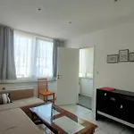Compact, Wel Enaf For 3 The Flat In Antwerp
